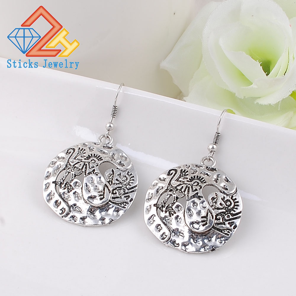 

Vintage Engraving Round Dangle Drop Earrings Hanging for Women Female Fashion Wedding Jewelry Ornaments Accessories Gifts