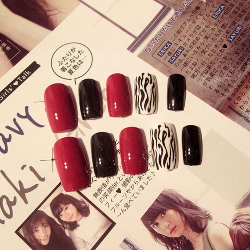 

24Pcs Women Fake Nails Beauty Nail Art Sticker Tips False Nails DIY Manicure Kit Finished Tools Easy To Use, B17