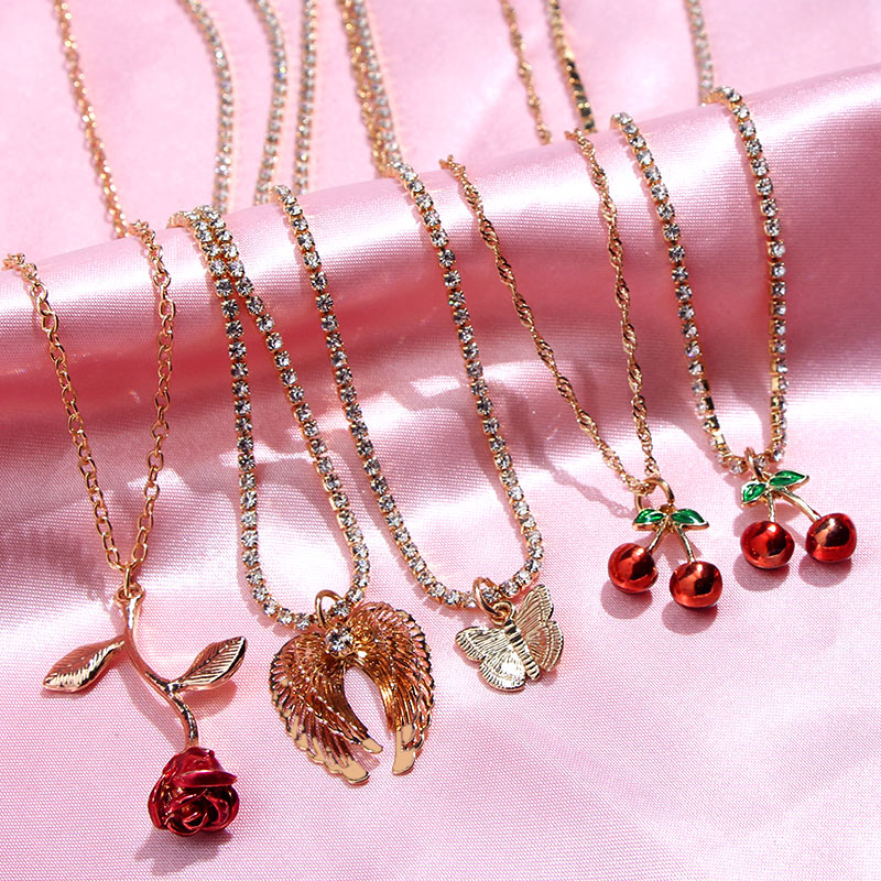

Chains JUST FEEL Cute Red Cherry Pendant Necklace For Women Gold Color Crystal Clavicle Chain Fashion Exquisite Jewelry