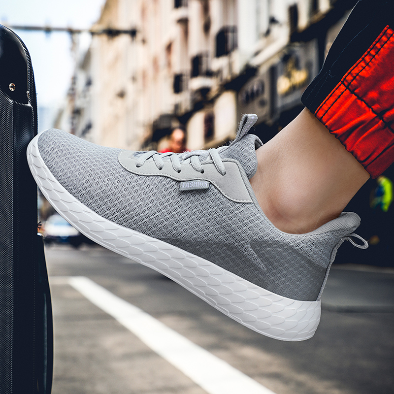 

2020 Breathable women men running shoes black white grey Light weight Runners Sports Shoes trainers sneakers Homemade brand Made in China