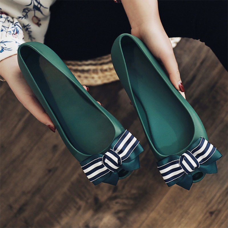 

Fashion New Woman Sandals Jelly Loafers Lady Flat Shoes Ladies Summer Travel Beach Slip-On Peep Toe Bowtie Candy Footwear, Black