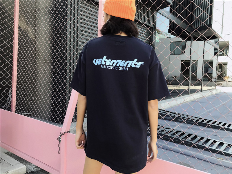 

Vetements Blue Logo Printed Tee Luxury Vintage Solid Color Short Sleeves Men Women Casual Hip Hop Street Skateboard Tee