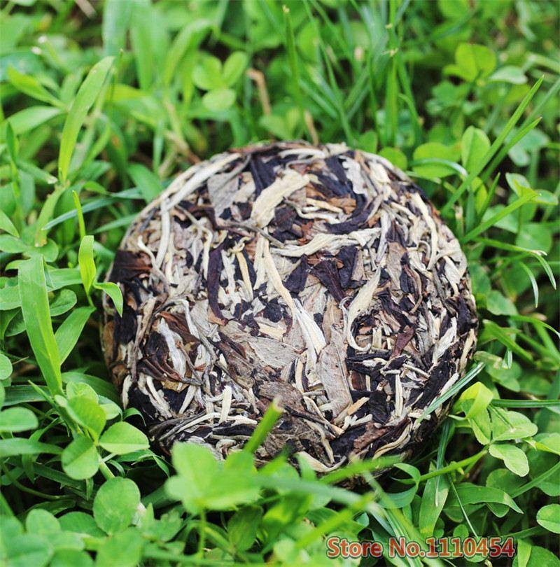

100g Yunnan Fragrant white moonlight Puer Tea Cake Raw Puer Tea Organic Natural Puerh Tae Old Tree Pu-er Preference