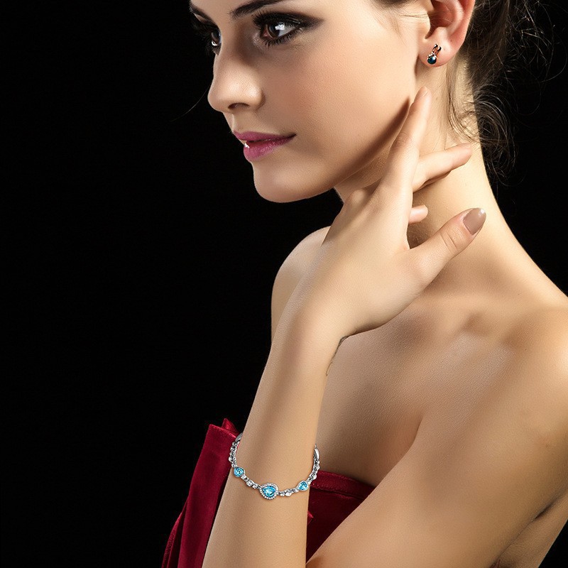 

Ocean Crystal Rhinestone Stainless Steel Clasp Heart Bracelet For Girl Femme Women Gift Bracelet & Bangle 3 Colors New Fashion