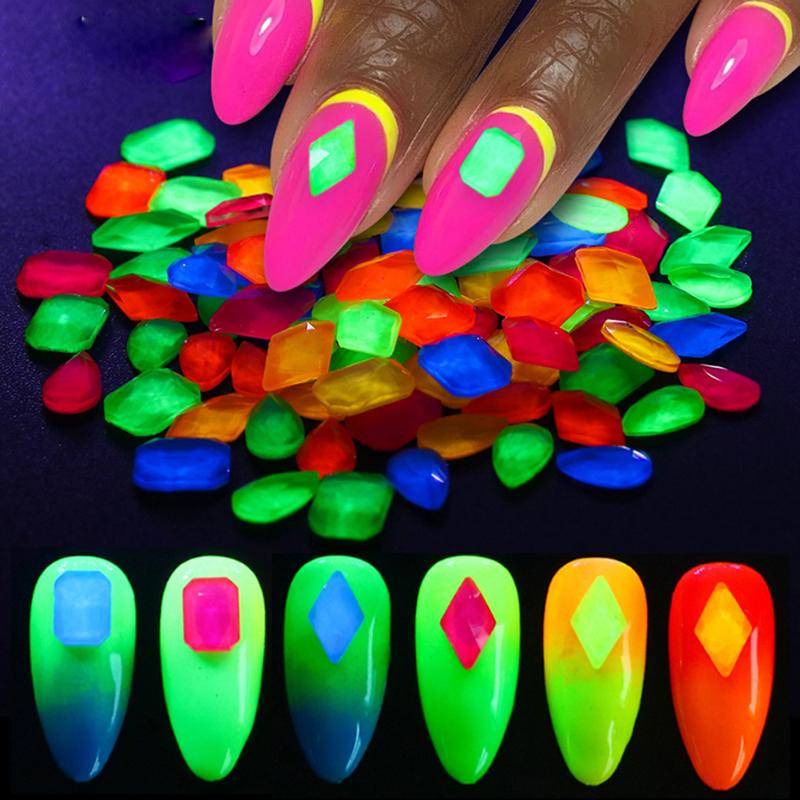 

Luminous Crystal Mixed Size Nail Art Rhinestone Decorations 3D Glitter Diamond Jewelry Glow In The Dark Ornaments