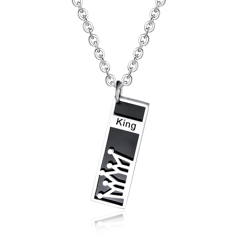 

Fashion Couple Necklaces Boy Girl Anniversary Choker Necklace Square Card King Queen Pendant Stainless Steel Chain Jewelry Gift for Girl