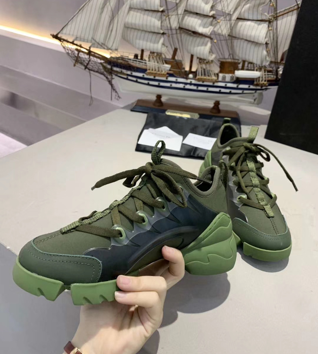 

Womens Mens Shoes Comfort Lace Up Connect Casual Shoes Paris Platform Leather Patchwork Walking Tennis Sneaker Chaussures, Dd-07