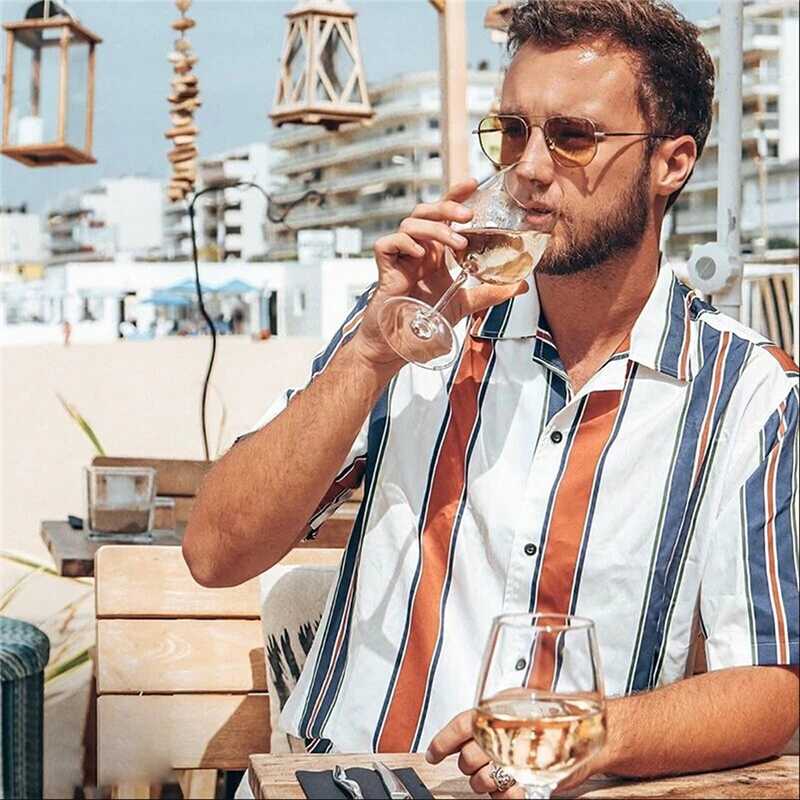 

2020 Summer Shirt Hawaiian Shirts Fashion Turn-down Collar Short-Sleeved Shirt Striped Men Casual Shirts Beach Clothes For Men, As the picture
