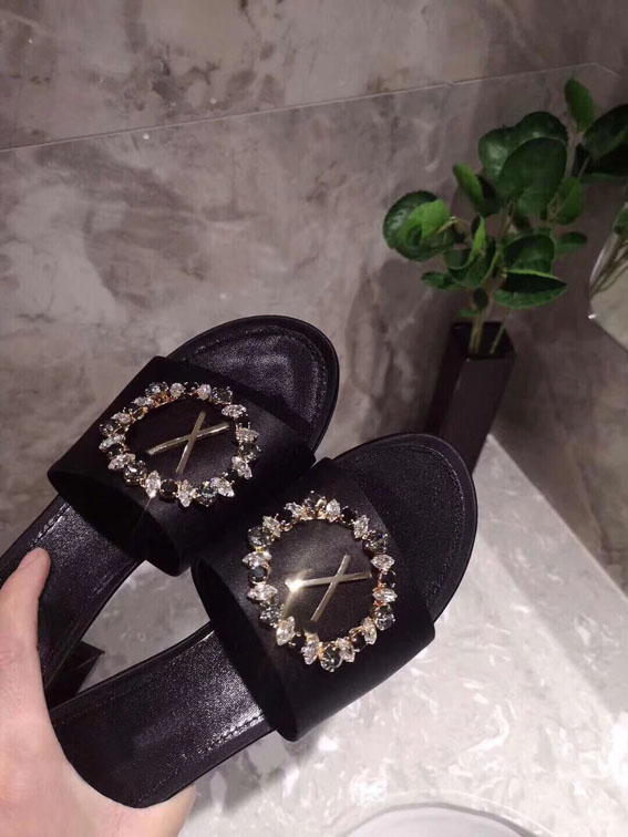 

2020 summer new crystal rose sandals wear thick heel leather high heel slippers gladiators elegant sandals party women's shoes, Red