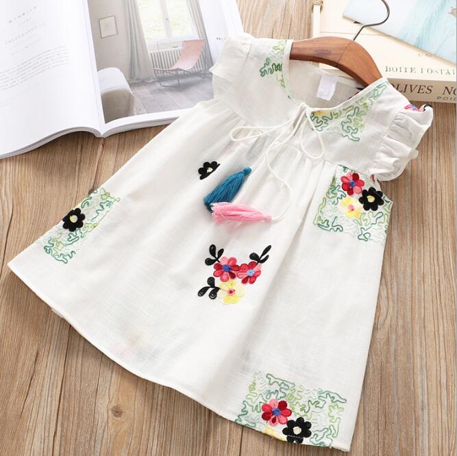 

retail Girls dress Summer Embroidered flying sleeve A-line Princess Dress baby girl dresses kids boutique Clothes Children designer Clothing, White