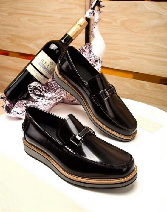 

Hot Sale- Designer shoes slugged bottom Slip-on Mocassin Zapatos Horsebit Buckles dress shoes Hombre Driving Shoes 38-44, Black