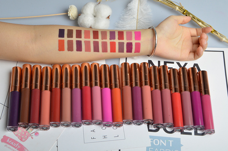 Hot Sell Custom No Label Makeup Lip Gloss Lipsticks Wholesale 30 Colors Round Rose Gold Waterproof Velet Matte Lipgloss Lipstick Beauty Tools for