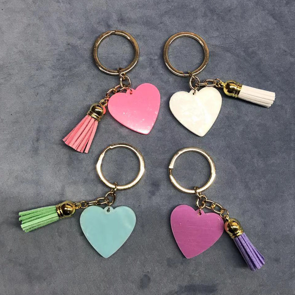 

Personalized Classical Vinyl Peach Hearts Keychains Colored Monogrammed 35mm Heart Shape Tassel Keychain 30mm Suede Gift Tassel Keyring