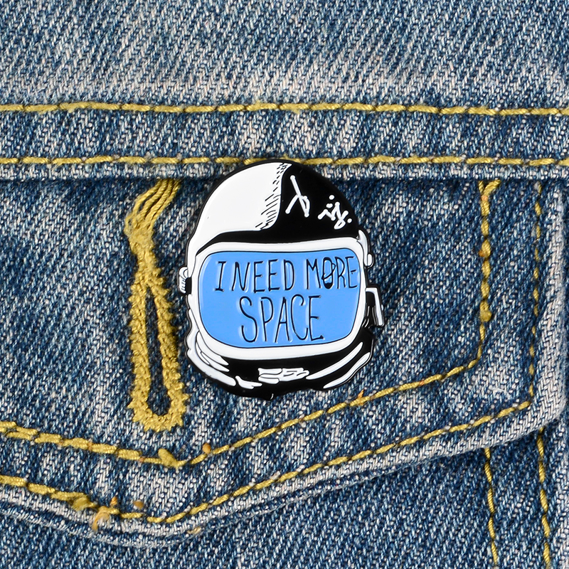 

Cartoon Brooch Shaped Like An Astronaut Pins For Clothes Bag Punk Jewelry Gift For Friends Whose Dream Is To Be An Astronaut