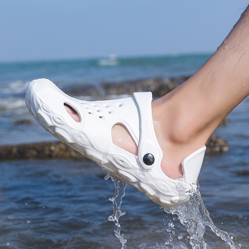 

Summer Water Shoes Men Swimming Beach Sandals Nonslip Breathable Slippers Man Light Barefoot Aqua Shoes Garden Sandals Men Clogs