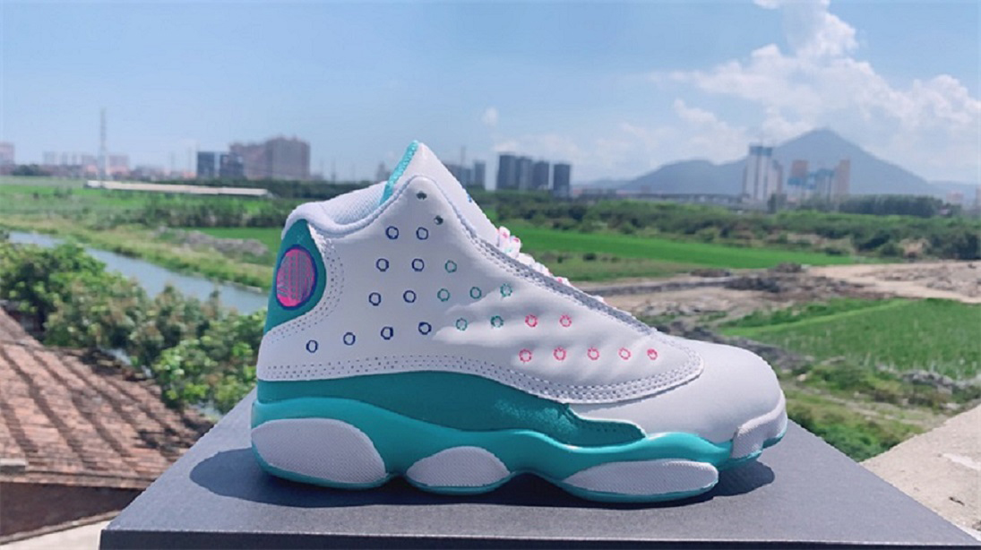 2020 Nouvelle arrivée Femmes 13 GS Aurora Green GS Playground 13s Blanc Mint Green (Oeuf) Femmes Basketball Sports Chaussures Sneakers 5.5 ~ 8.5