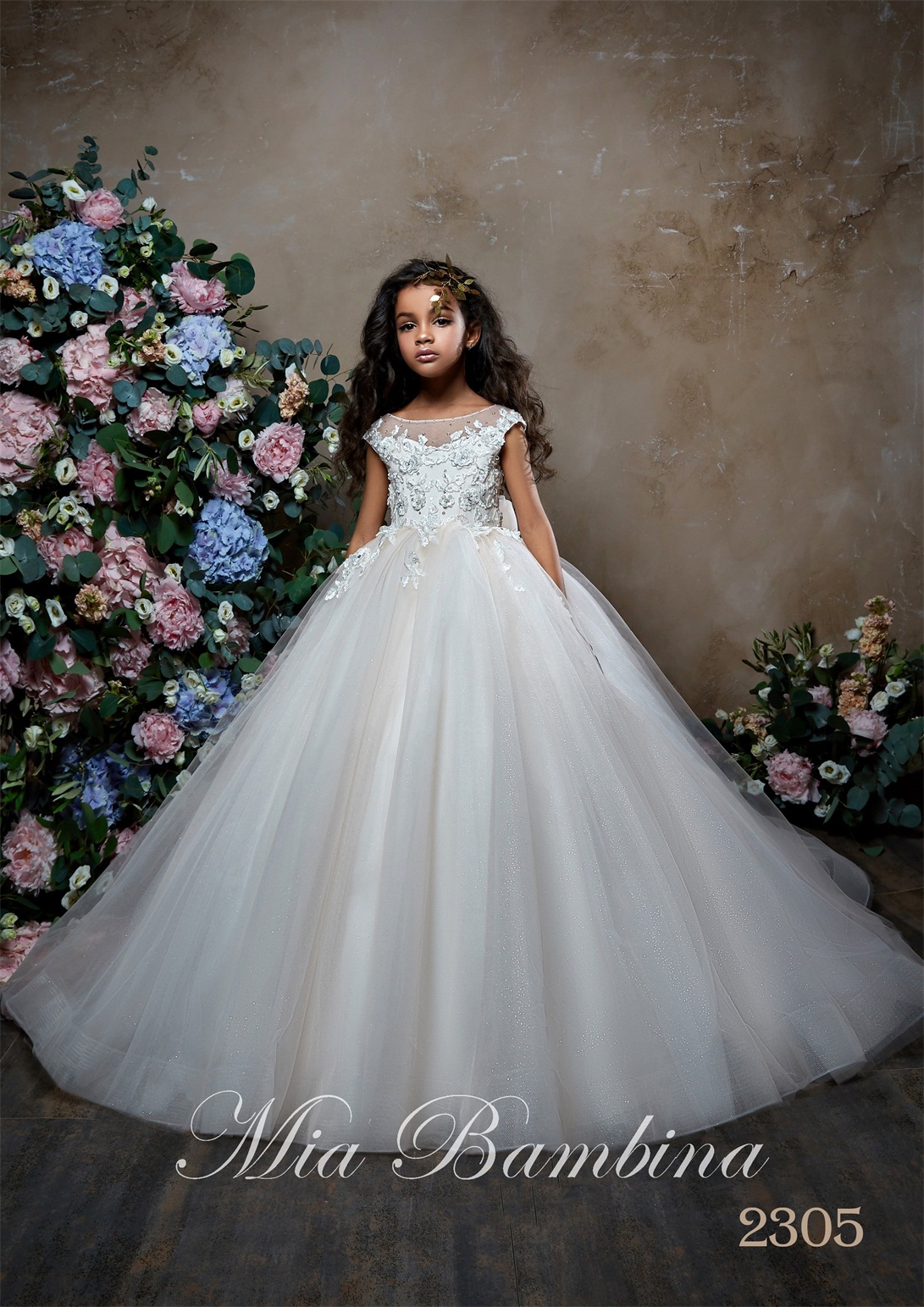

Bling Flower Girl Dresses Boat Neck Appliqued Beaded Sleeveless Girl Pageant Gown Open Back Bow Sash Ruffle Sweep Train Birthday Gowns, Brown