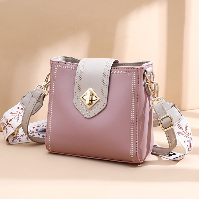 

2019 new fashion handbags small square package wide shoulder strap messenger bag female shoulder bags, Red