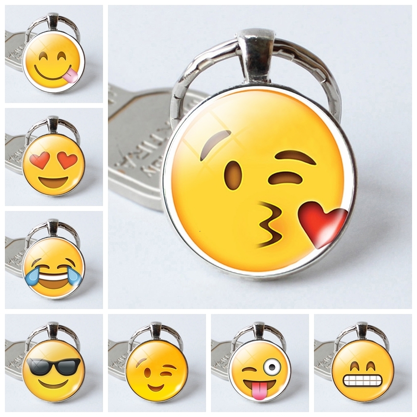 Portachiavi Emoji Ciondoli Emoticon Peluche Regalo Donne Feste 10 Design