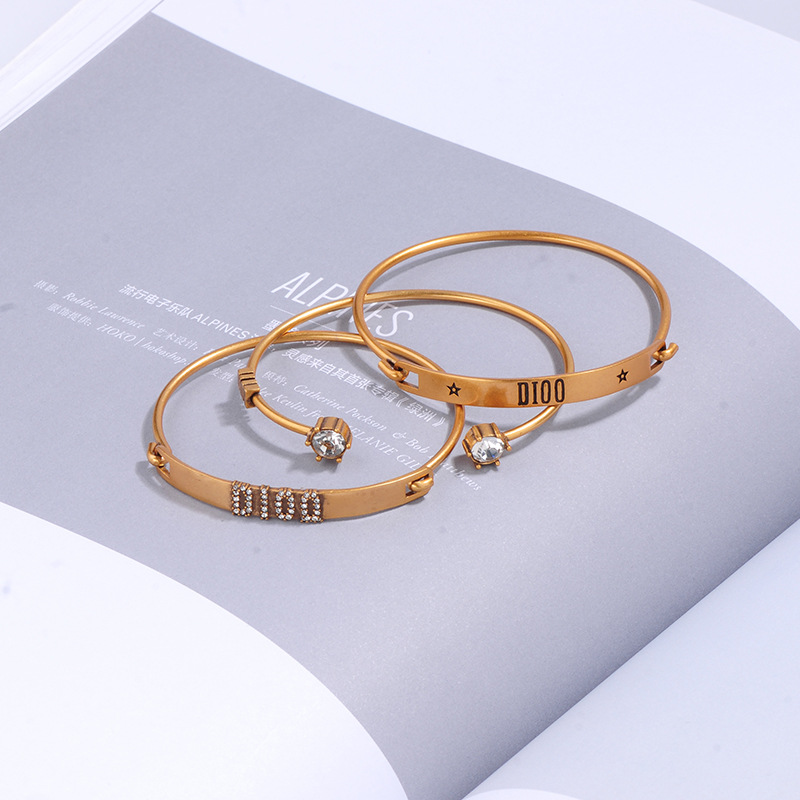

luxury designer jewelry women bracelets retro three-piece suit cuff braceltes high-end letter diamond charm bracelet for men fashion jewelry