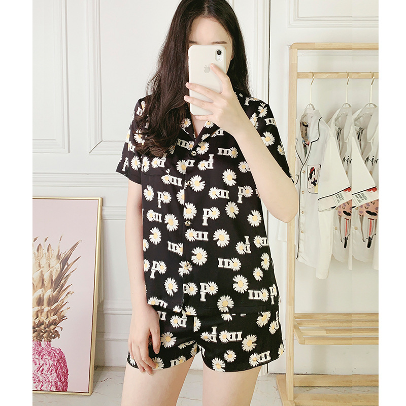 

Pajamas Women Ins Ventilation Red Explosion Cute Little Daisy Pajamas Thin Short-Sleeved Clothing women set, Black color
