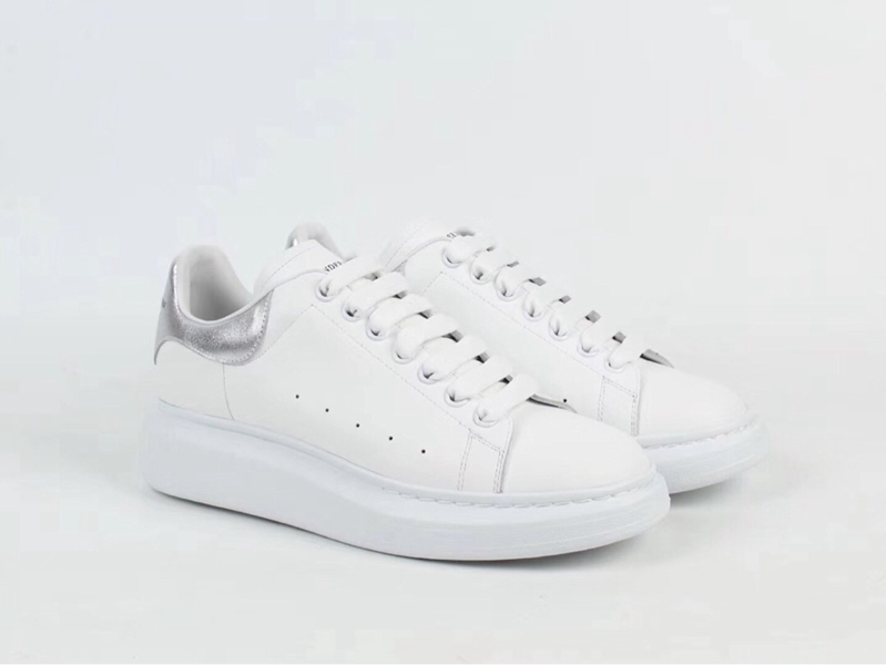 

Luxury designer men's and women's sports shoes casual shoes high quality leather Chaussures shoes gray velvet sneakers 36-46