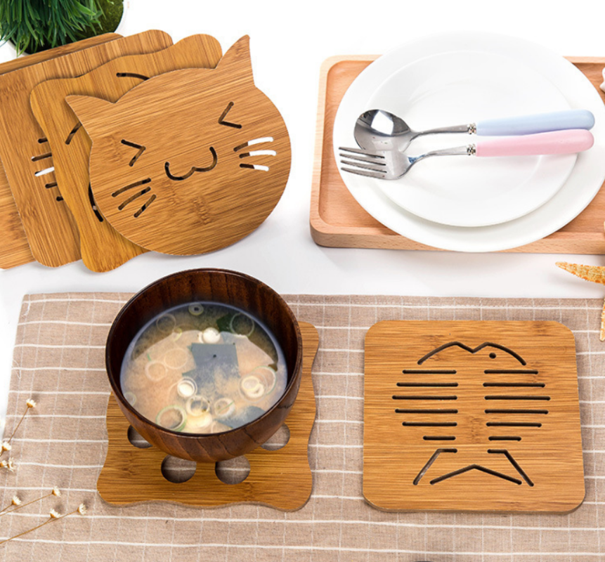 

Kitchen thickened anti-scalding insulation mats Openwork wooden coasters Cartoon style non-slip pot mat bowl mats