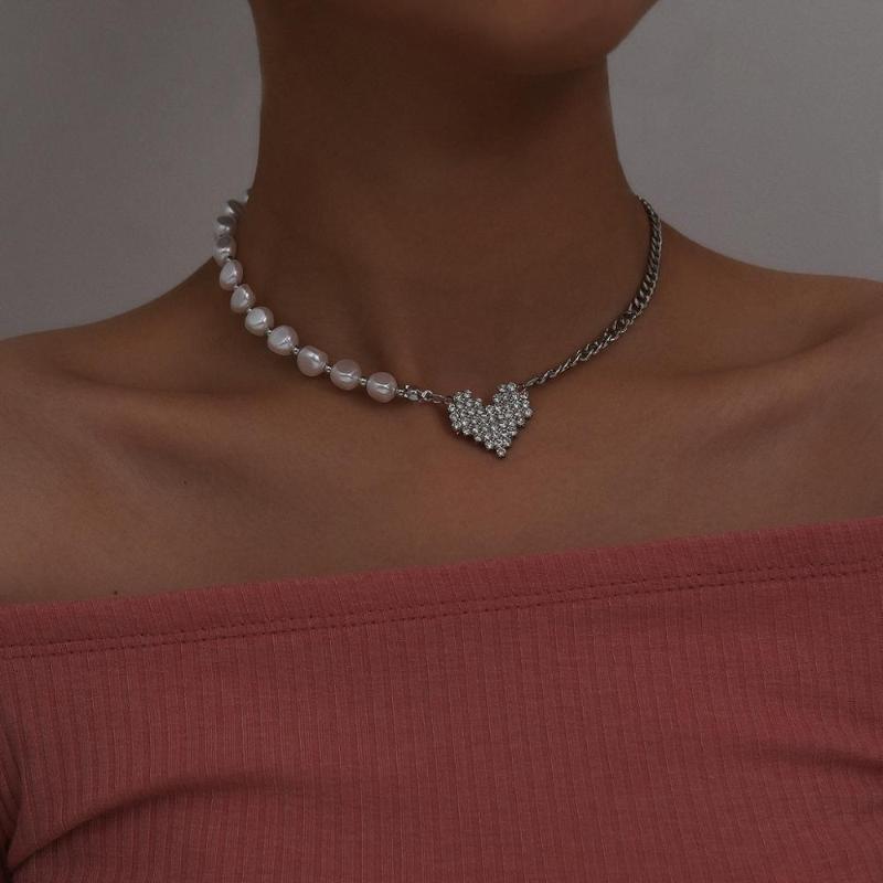 

Chains Korean Baroque Pearl Crystal Lover Heart Pendant Choker Necklace For Women Gothic Minimalist Chain Wedding Jewelry Gift