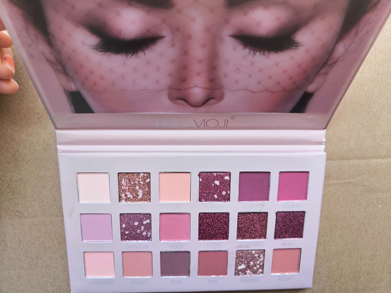 

New Beauty Rose Glod Eyeshadow Palette 18 Colors Eyeshadow Palette Rose Gold Textured Palette Makeup Eye shadow free shipping, Multi