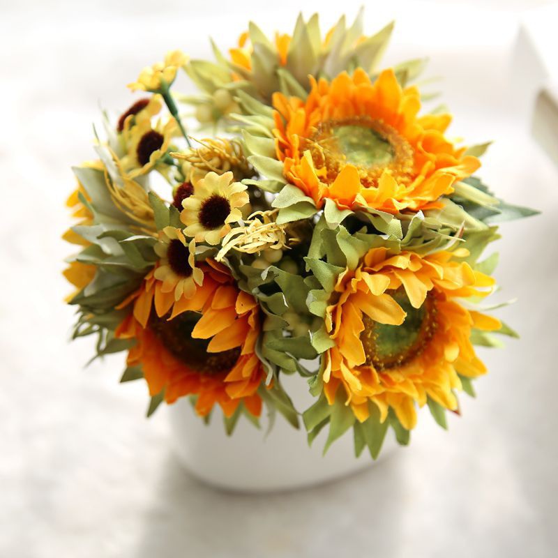 

Autumn Decoration 5 Heads Yellow Sunflower Silk Artificial Flowers Bouquet For Decoration Office Party Garden Home