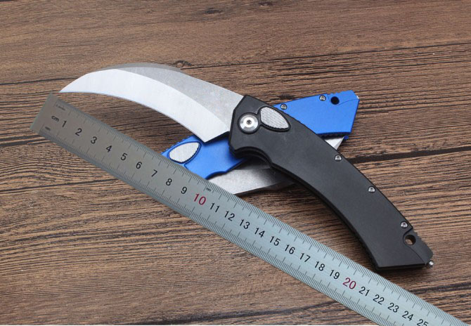 

1Pcs Top Quality 132 MT Auto Tactical Karambit Claw Knife D2 Satin Blades CNC 6061-T6 Aluminum Handle With Retail Box