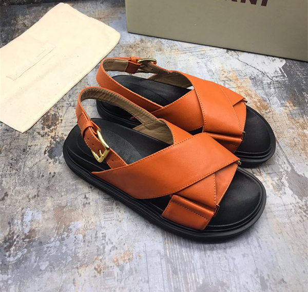 

2020 Women Sandals Boutique Simple Luxury noble Thick bottom Lambskin Gladiator Leather shoe Sexy Exposed toe ladies hollow casual sandals