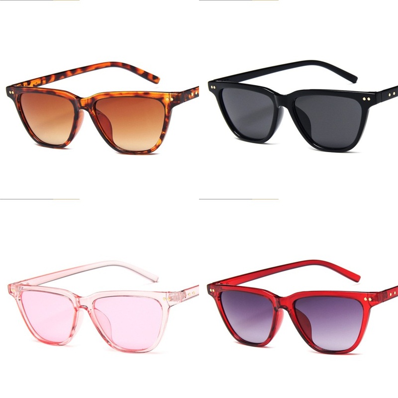 gafas rojas mujer
