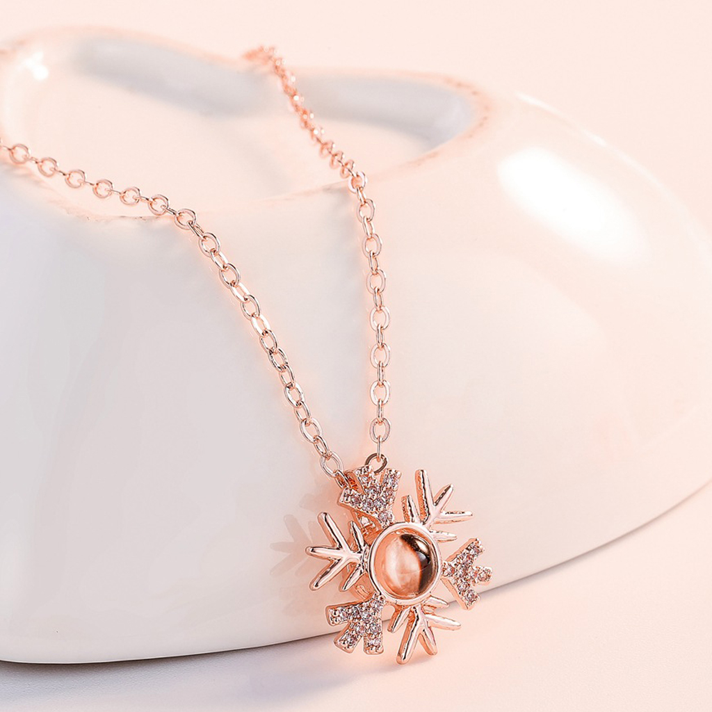 

Women Crystal Snowflake Pendant I Love You Memory Necklace Clavicle Chain, Silver