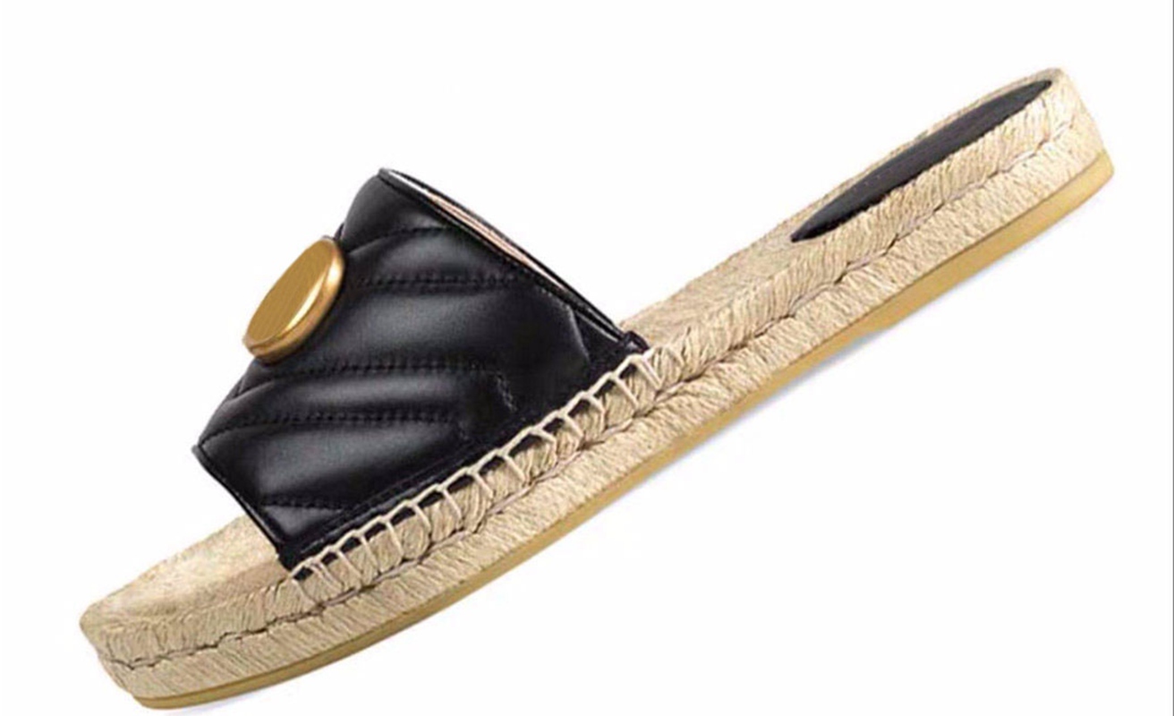 

womens fashion Quilted Leather Slide Sandals flats slippers with Gold colored metal logo detail size euro 35-41, Beige