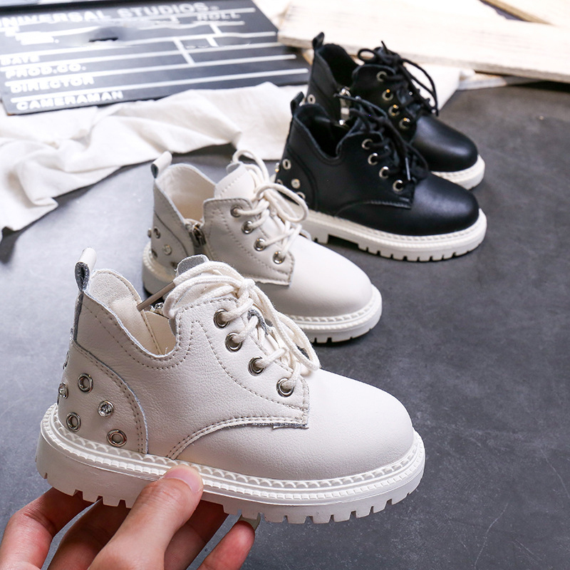 

Kids Shoes Autumn Fashion Girls Rivets Martin Boots Boys Breathable Casual Black Shoes for Children Booties
