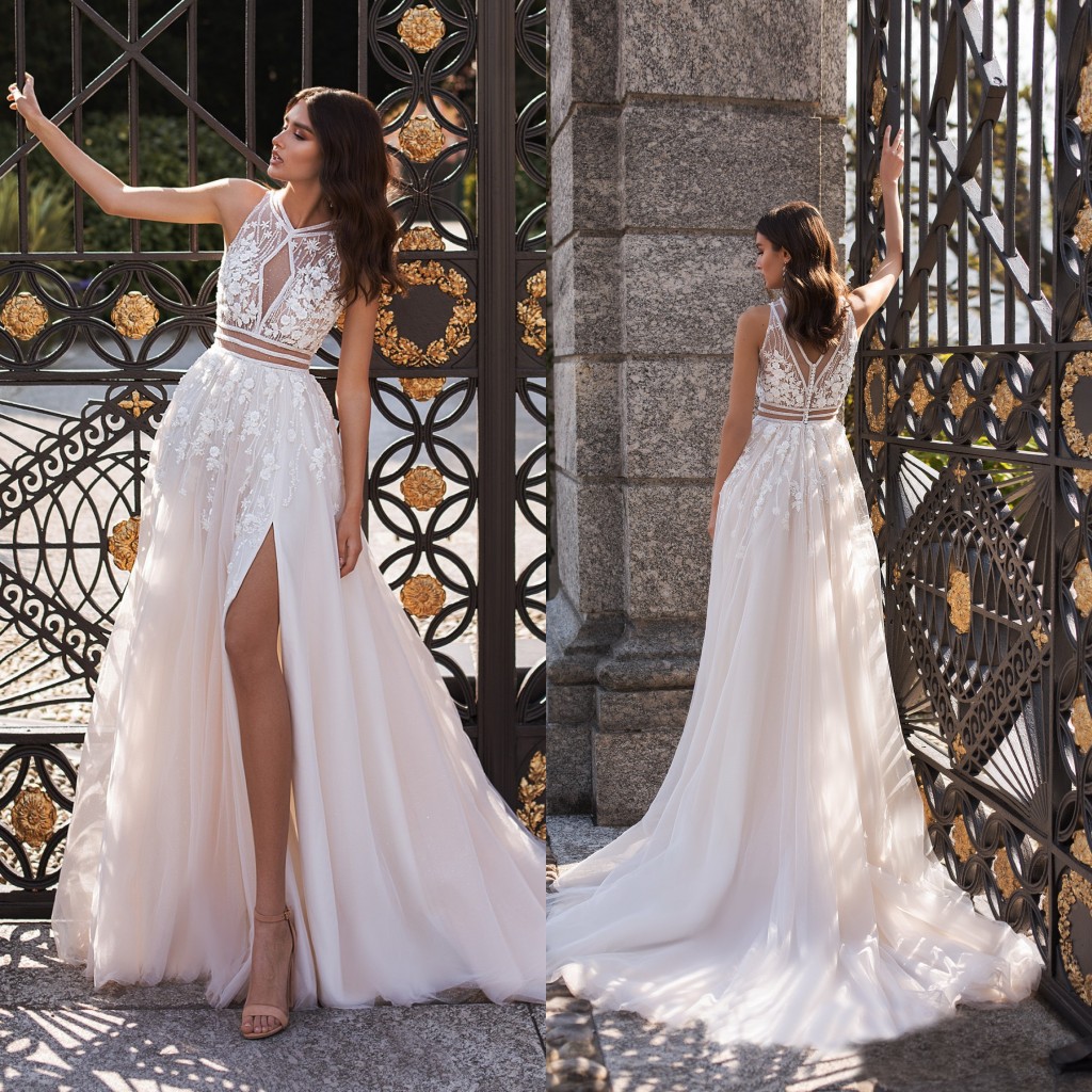 

2020 Boho Bohemian Wedding Dresses V Neck Lace Apliques A Line High Split Beach Wedding Dress Sweep Train Bridal Vestidos De Novia, Pink