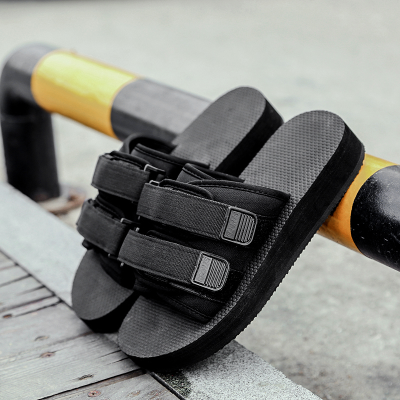 

Men's Slides Soft Light Men Slippers Home Outdoor Beach Summer EVA Rubble Slide Slipper 2019 Fashion Indoor Shoes Big Size 46, Black