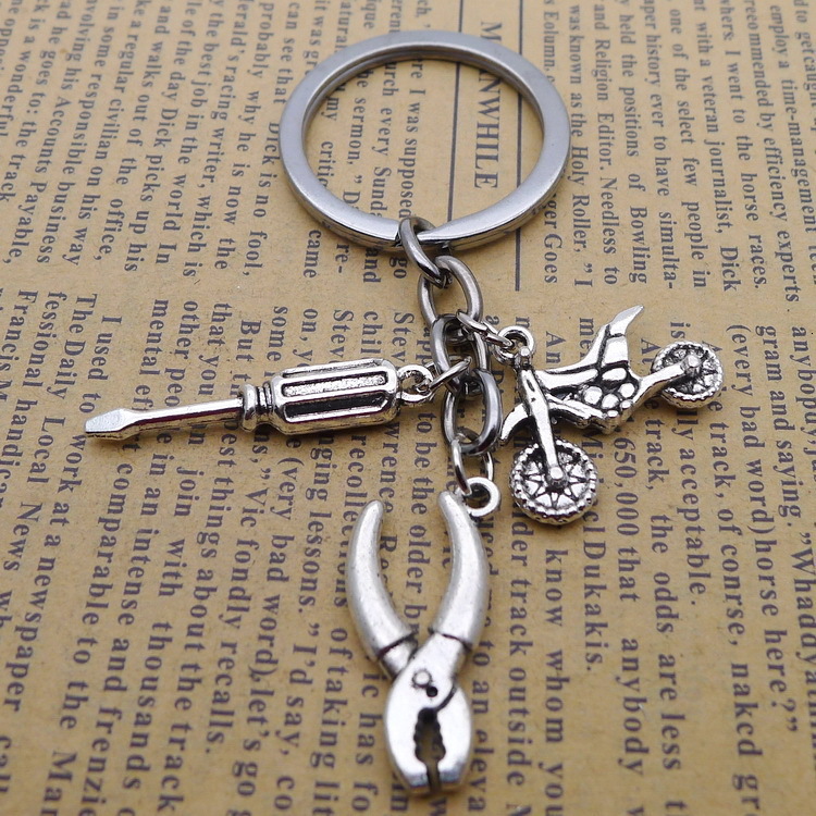 Eeleva Silver Metal Tools Pendant Keychain Key Tag W//Love You Daddy