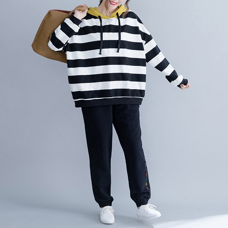 

Plus Size Winter Women Sweatshirts 2020 5XL Ladies Cotton Black And White Stripes Yellow Hoodeds Loose Pullover Long Sleeve Tops, Striped