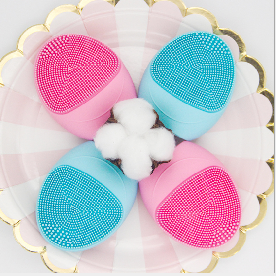 

Face Massager Electric Silicone Face Brush Pore cleansing deep Cleaner Skin Cleaning Brush Makeup Remover