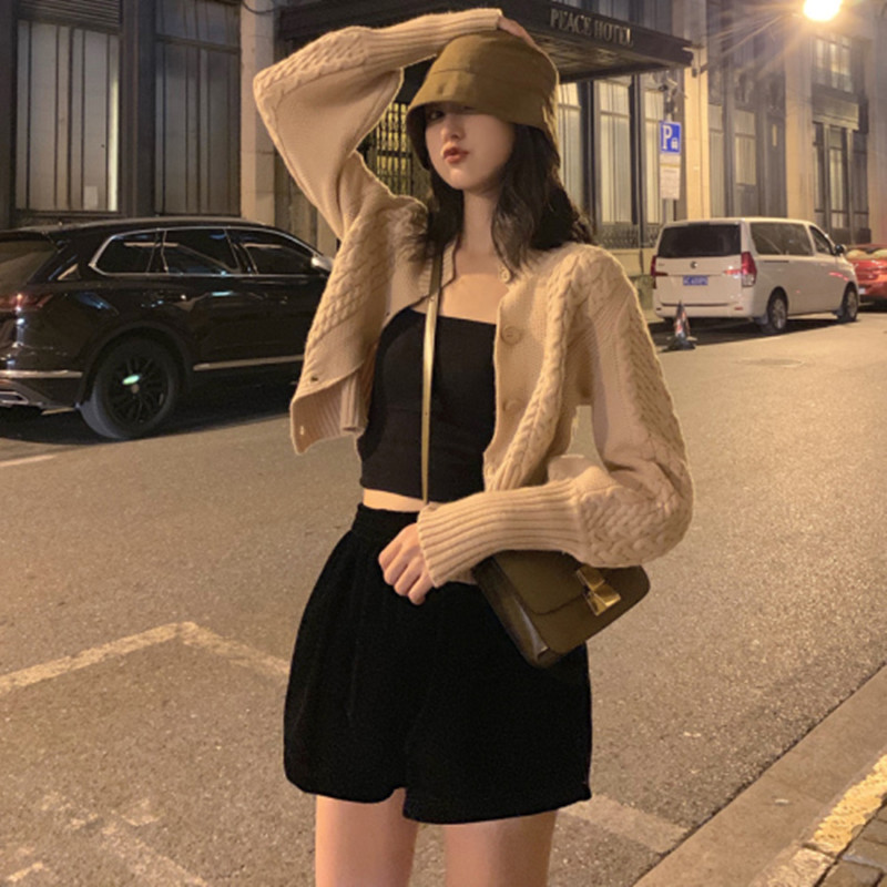 

2020 2 colors high waist suede padded shorts C6578, Black