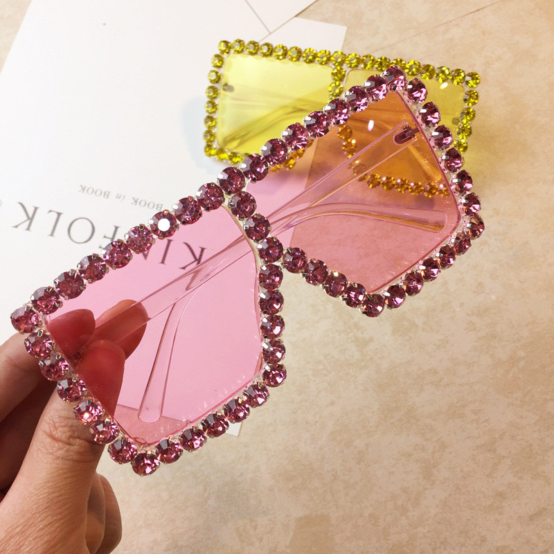 

retro fashion Popular Exaggeration heavy metal glasses 2020 female trend big square drilling color lenses sunglasses stage show 6161