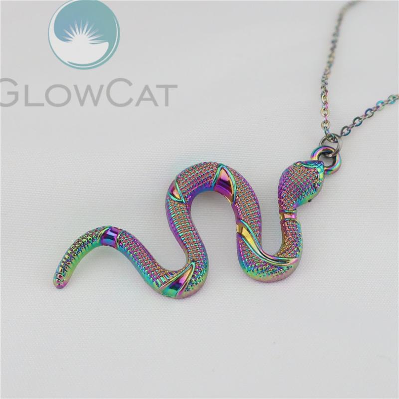 

Pendants Trendy Creative Rainbow Cobra Serpentine Pendant Necklace Charm Stainless Steel Chain Necklaces Jewelry