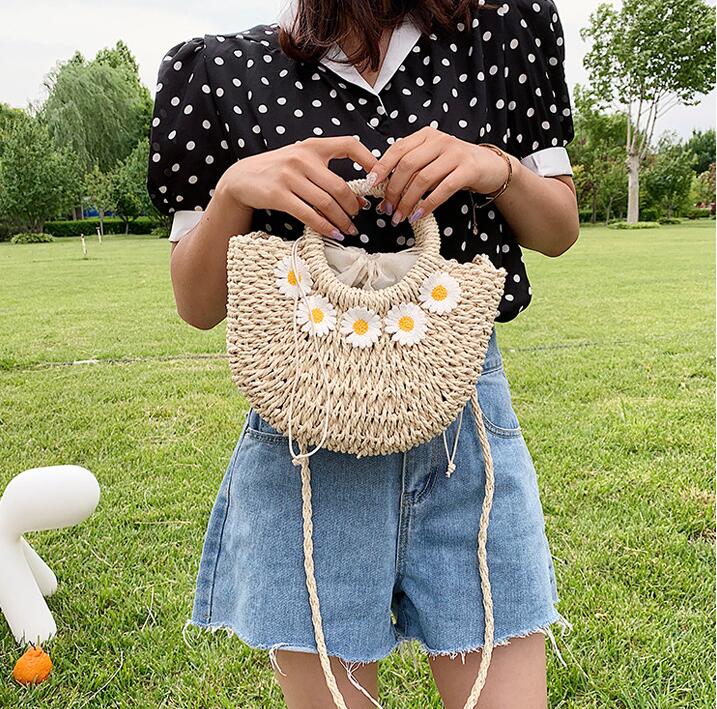 

Factory wholesale women handbag hand-woven daisy straw bag sweet little fresh woven handbags summer romantic beachs vacation beach bags