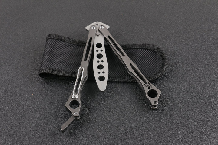 

Recemmend Flying Legless Training Blade BM40 BM41 BM42 BM43 Bm46 BM47 BM49 440 59-60HRC all steel handle Camping hunting wild gift knife