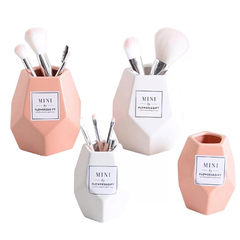 

Makeup Brush Ceramic Storage Jar Pink Ceramic Storage Bottle Cosmetic Storage Organizer Pen Holder Desktop Ceramic Container
