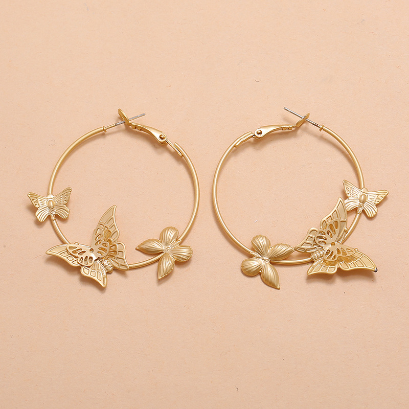

Hoop & Huggie 2021 Ins Gold Butterfly Insects Piercing Earrings Korean Fashion Party Jewelry Bijoux