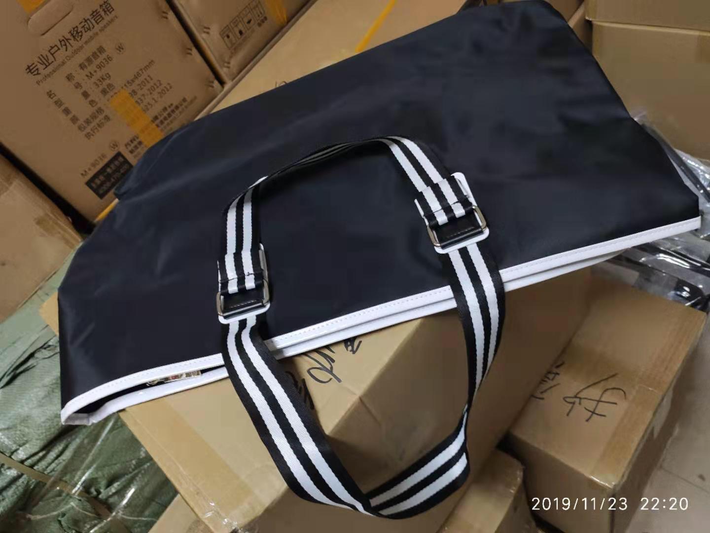 

Fashion large black shopping bag good quality canvas gym case Thick canvas case tote Bag Women canvas Wash Bag Cosmetic travel Case