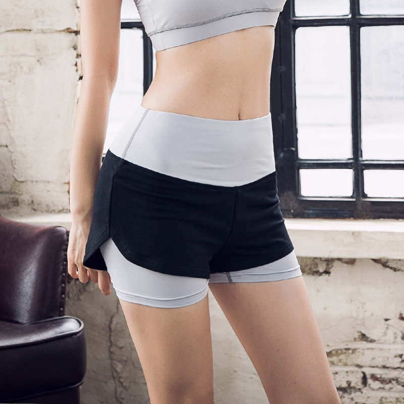 

The new slim anti running shorts female double false two Sport Fitness Yoga shorts lady, Gray and black